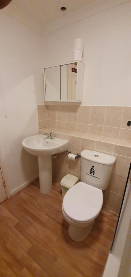 Spacious And Serene Stay Near Milton Keynes Centre Willen Extérieur photo