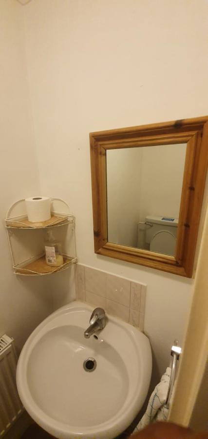 Spacious And Serene Stay Near Milton Keynes Centre Willen Extérieur photo