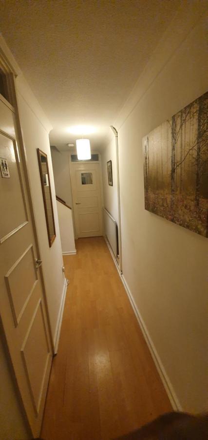 Spacious And Serene Stay Near Milton Keynes Centre Willen Extérieur photo